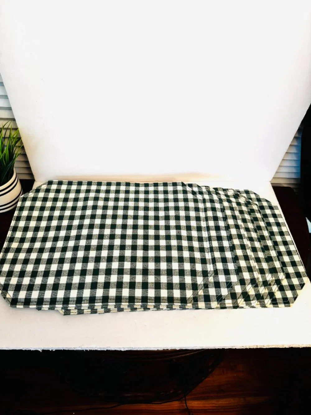Placemats 17x12 Gingham Pattern Cloth Sturdy Green White Set 6 Octagonal Cotton